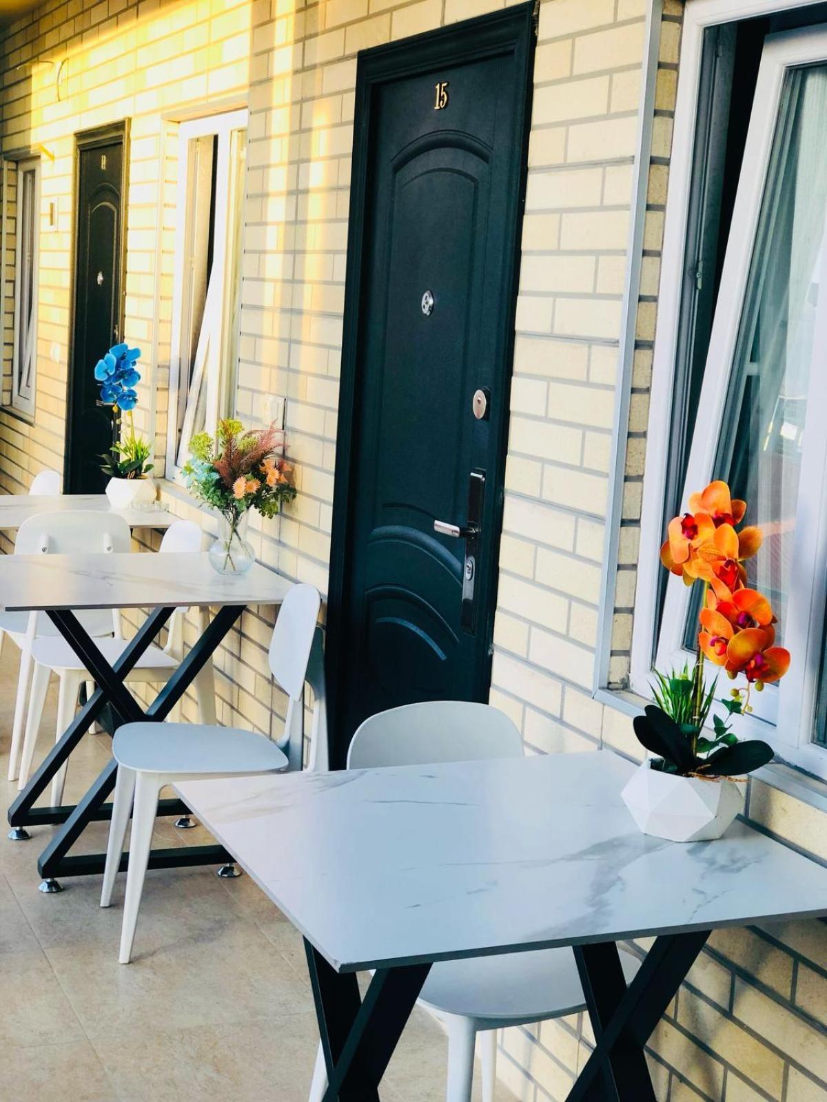 Nikas Guest House Batumi Luaran gambar