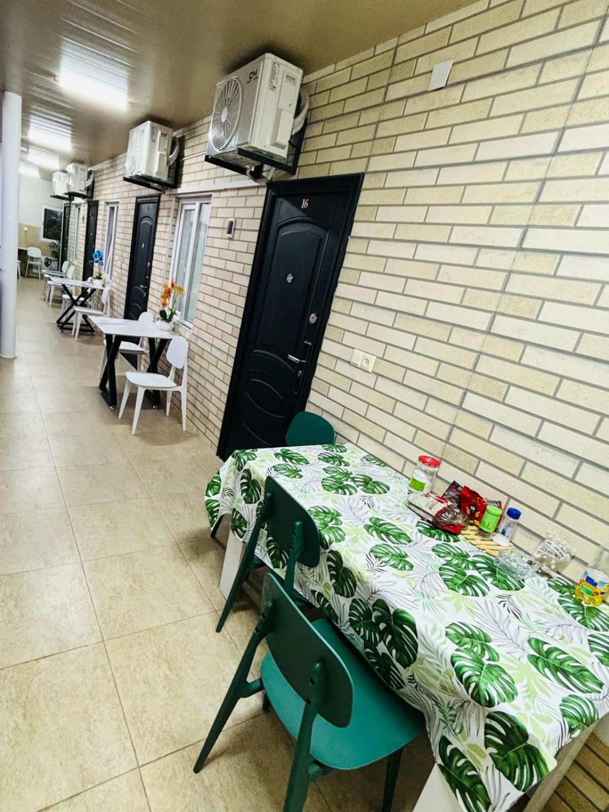 Nikas Guest House Batumi Luaran gambar