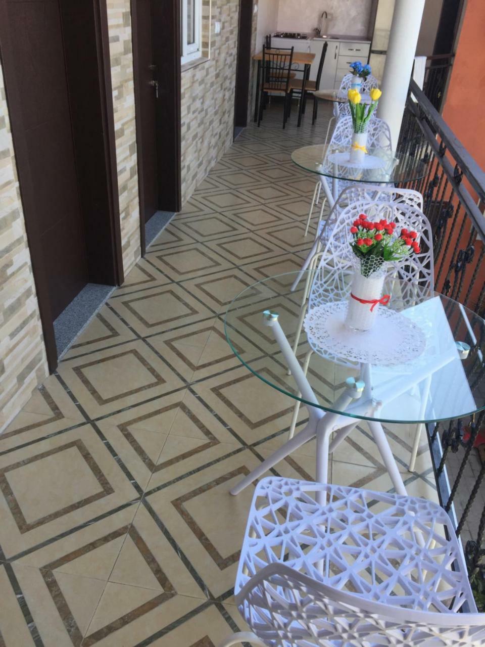 Nikas Guest House Batumi Luaran gambar